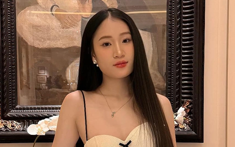 Nữ sinh quê Ninh Bình gây chú ý Miss World Vietnam 2025