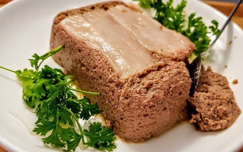 Dấu hiệu ngộ độc khi ăn pate và cách xử lý khi gặp