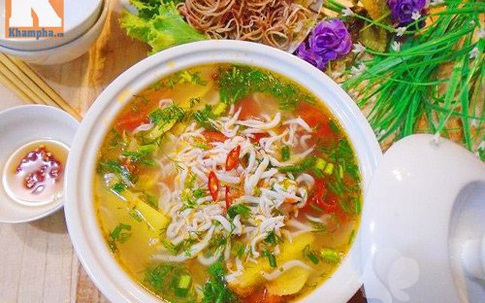 Loại cá được ví như 'ngọc trong suốt' chỉ xuất hiện một mùa khiến thực khách 'săn lùng' ráo riết