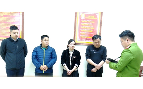 Triệt phá nhóm 'tín dụng đen' qua mạng xã hội ở Ninh Bình, lãi suất tới 7.000 đồng/triệu/ngày