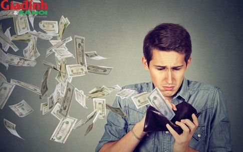 5 kiểu tiêu tiền vô tội vạ này khiến bạn khốn khổ về sau