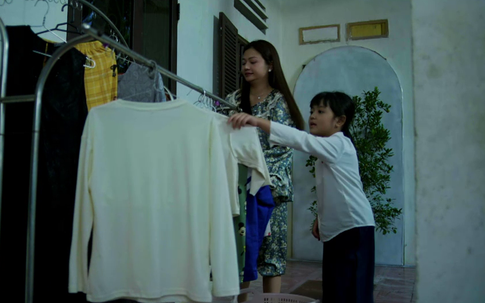 Con riêng của chồng ngày càng có được thiện cảm từ bà Ánh