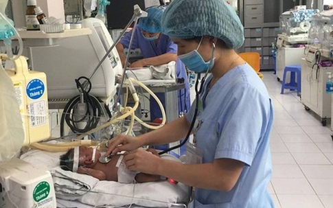 Cách phòng viêm phổi cho trẻ khi trời lạnh