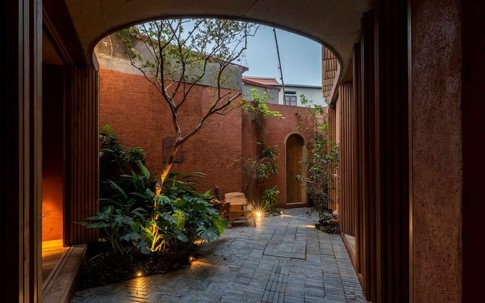 Ngôi nhà ẩn trong ngõ cho gia chủ đắm mình giữa thiên nhiên