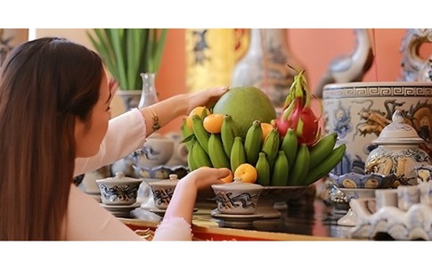 Khung giờ đẹp bao sái ban thờ và rút tỉa chân nhang đón Tết 2026 phù hợp cho 12 con giáp