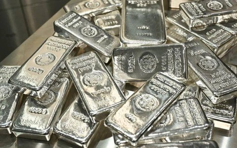 Giá bạc hôm nay (27/1): Thị trường trong nước có dấu hiệu 'đi ngang, giá giao dịch giữ ở vùng 112 -114 triệu đồng/kg