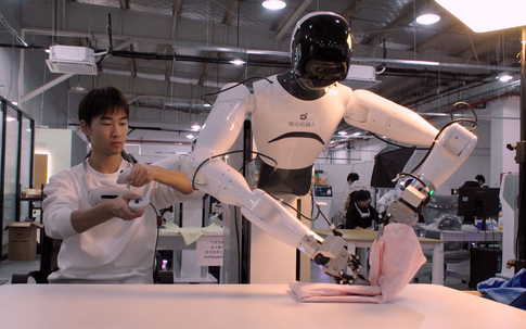 Khoa học viễn tưởng âm thầm thành sự thật sau cánh cửa nhà máy Trung Quốc khiến thế giới phải ngỡ ngàng