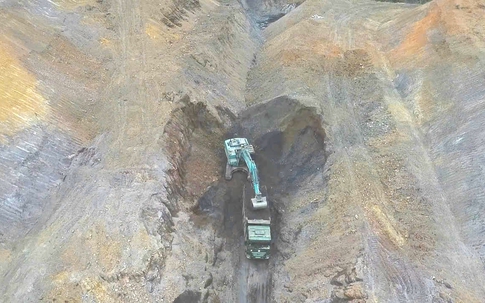 Tiếp vụ những bất cập tại Khu tái định cư Bản Áng ở Thái Nguyên: Theo dấu hành trình xe tải