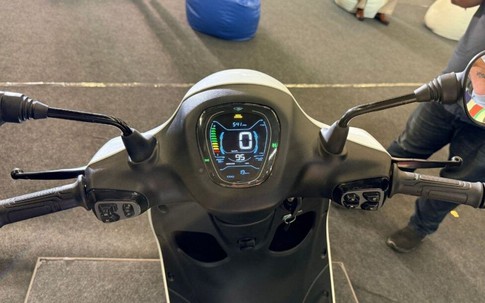 Xe máy điện giá 21 triệu đồng pin khỏe, sạc nhanh, cốp rộng rẻ hơn Vision, chỉ như Wave Alpha