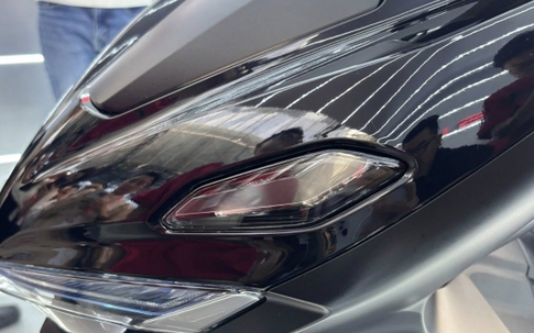 Giá xe Honda Air Blade giảm mạnh, rẻ nhất lịch sử, khách đua chốt đơn thay vì Lead, SH Mode