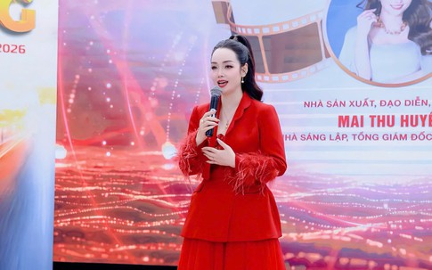 Mai Thu Huyền đưa cả gia đình ra Hà Nội sinh sống, kết hợp công việc với đạo diễn Khải Anh