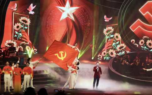 Chương trình nghệ thuật 'Với Đảng vẹn toàn niềm tin yêu' đầy cảm xúc và ý nghĩa