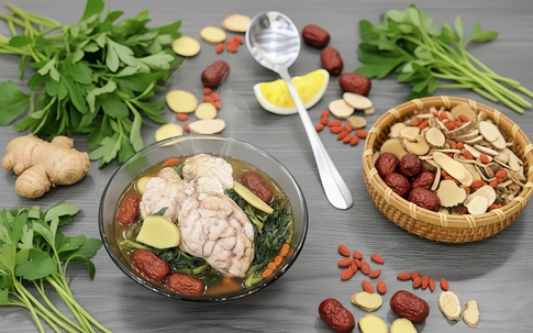 Mùa đông ai cũng mê món này, nhưng chuyên gia cảnh báo 6 nhóm người ăn vào lại 'rước họa' vào thân