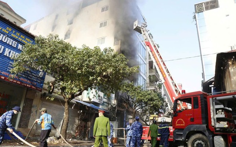 Vụ cháy nhà 7 tầng ở Hà Đông: Tìm thấy 2 thi thể nạn nhân mắc kẹt