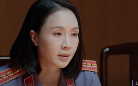 Viện phó Viện Kiểm sát Hằng Thu khuyên Khắc không nên che chắn cho những lợi ích sai trái