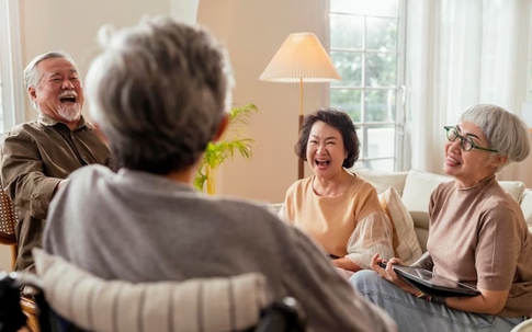 Qua tuổi 60, tuyệt đối đừng nói 5 câu này trước mặt người quen: Ai nói người đó hối hận!