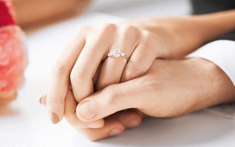 Nam giới thu nhập dưới 15 triệu đồng: Nên lấy vợ hay ở giá để giảm áp lực tài chính?