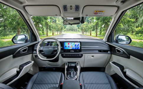 Trải nghiệm Kia Carens Clavis giá 639 triệu đồng về đại lý Việt, MPV 7 chỗ cạnh tranh Mitsubishi Xpander có xứng tầm?