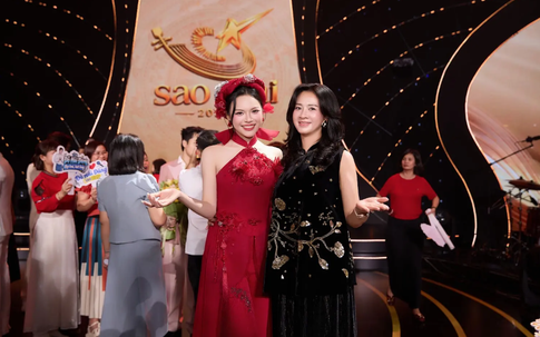 Võ Hạ Trâm khen thí sinh Sao Mai Đoàn Linh sáng sân khấu, biểu diễn liêu trai ma mị
