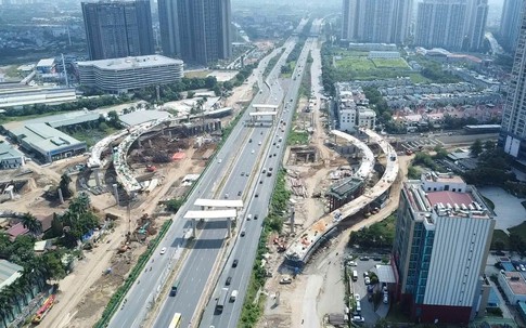 Cận cảnh đại công trường nút giao 2.400 tỷ đồng kết nối Vành đai 3.5 với Đại lộ Thăng Long