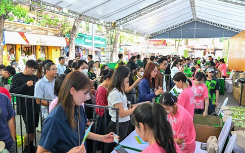 VPIM Expo ngày đầu thu hút runner, sẵn sàng cho ngày hội chạy bộ giữa lòng Hà Nội
