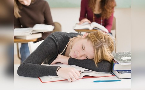 Ngủ đủ 7–8 tiếng nhưng sáng dậy vẫn mệt mỏi: Khi nào cần đi khám?