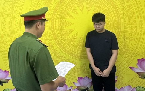 Rủ bạn gái 15 tuổi vào nhà nghỉ quan hệ, nam thanh niên bị bắt tạm giam