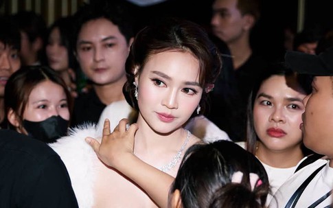 Quốc Anh căng thẳng khi đóng cảnh 18+ với Ninh Dương Lan Ngọc