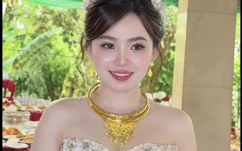 Hoài Lâm 'xả' kho ảnh cưới, cô dâu Ngọc Trinh có khoảnh khắc gây chú ý