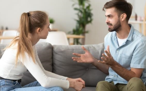 Lỗi giao tiếp trong hôn nhân khiến cuộc sống gia đình trở nên lạnh nhạt