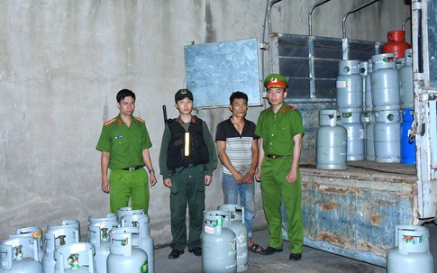 Phát hiện hàng nghìn bình gas giả nhãn hiệu hàng hóa, xác định 16 đối tượng liên quan