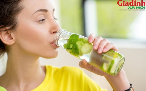 Vì sao nên uống nước khi thức dậy dịp Tết? 5 lợi ích đơn giản nhưng nhiều người lại quên mất