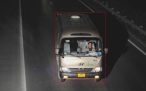 Hà Nội: Camera AI trích xuất danh sách 124 trường hợp vượt đèn đỏ tại nút giao điểm Phạm Văn Bạch