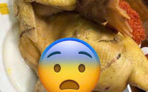 Chỉ vừa rời mắt 5 phút, gà cúng Giao thừa đã "gặp biến", bố mẹ chồng nổi giận đuổi luôn chúng tôi ra khỏi cửa