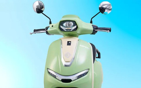 Trải nghiệm xe máy điện giá 18,9 triệu đồng ở Việt Nam đẹp long lanh, pin siêu khỏe, đi xa 100km/lần sạc, rẻ hơn Vision, chỉ như xe số Wave Alpha