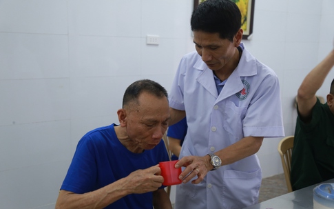 Nơi những người thầy thuốc tiếp tục một 'cuộc chiến' (kỳ 2): Người thầy thuốc của những người lính già