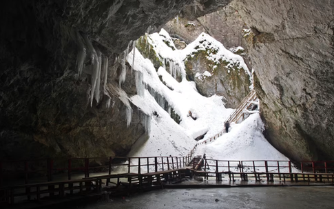 Một thứ bí ẩn bị "phong ấn" trong hang băng 5.000 năm vừa được giải phóng, có thể tạo ra phép màu cho nhân loại