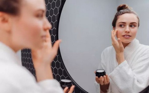 Làm thế nào để cứu nguy làn da xuống cấp sau kỳ nghỉ dài?