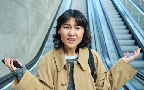 Thói quen 'unfriend' bốc đồng của người EQ thấp