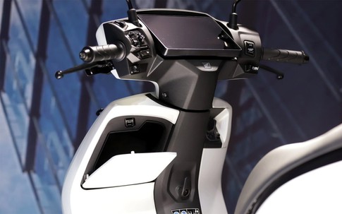 Loạt xe máy điện pin rời, tháo lắp dễ dàng, đi xa tới 165km/lần sạc bán ở Việt Nam giá chỉ từ 17,9 triệu đồng