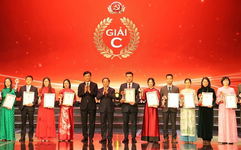 Báo Sức khỏe và Đời sống vinh dự nhận giải C Giải báo chí Búa liềm Vàng 2025