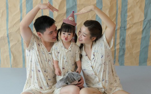 Con gái Đỗ Mỹ Linh có biểu cảm đáng yêu trong sinh nhật giản dị của bố - Chủ tịch CLB Bóng đá Hà Nội