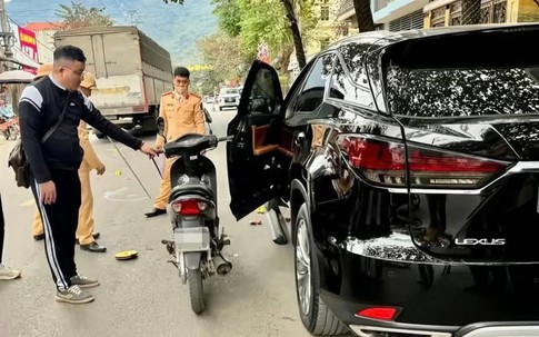 Phú Thọ: Khởi tố tài xế mở cửa xe gây tai nạn khiến cháu bé 5 tuổi tử vong thương tâm 