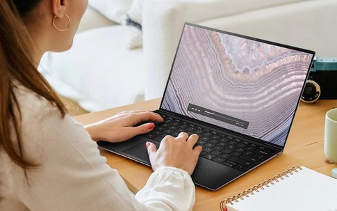 Mẹo chăm sóc da cho người làm việc liên tục trước màn hình