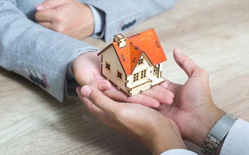 Về già, trước khi giao hết tài sản cho con: Hãy cân nhắc 3 điều này để không phải hối hận