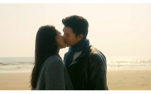 Minh Kiên (Steven Nguyễn) có nụ hôn ngọt ngào với con gái Thượng tướng