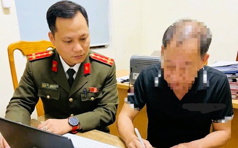 Phạt tiền 2 người xúc phạm danh dự, uy tín của công an