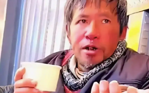 Cuộc đời bi kịch của thần đồng vật lý 15 tuổi vào đại học, kiếm 2,8 tỷ/tháng giờ vô gia cư, lang thang 16 năm