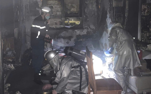 Hà Nội: Cháy căn hộ chung cư Ecohome 1 lúc rạng sáng, giải cứu 3 người mắc kẹt