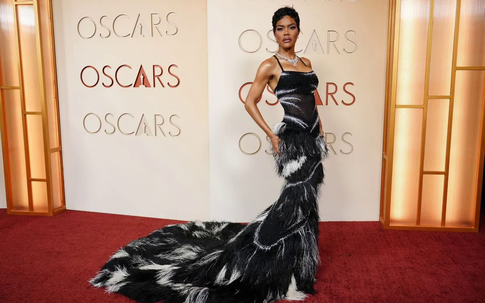 'Mỹ nhân quyến rũ nhất thế giới' Teyana Taylor nói gì sau khi làm 'náo loạn' Oscar 2026?
